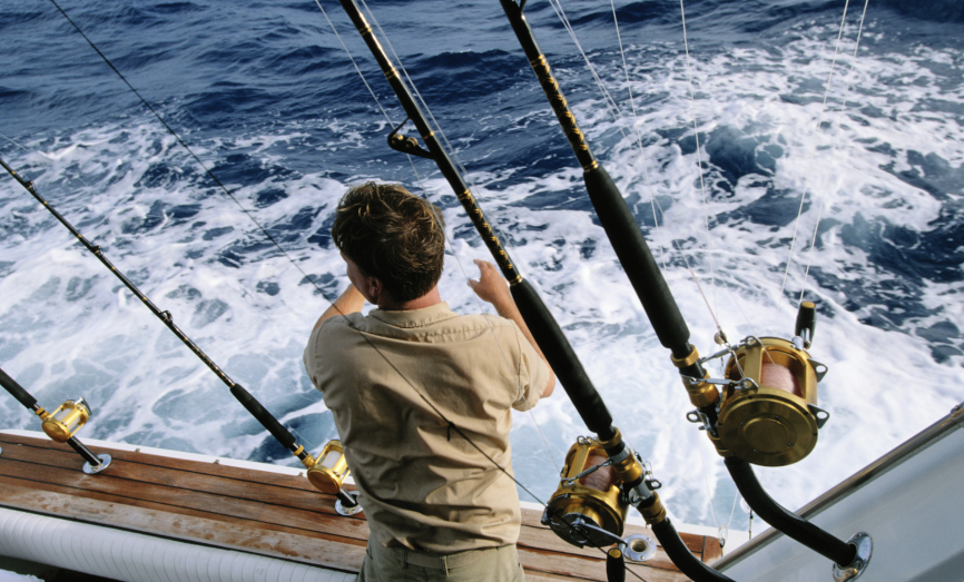 mancing di laut